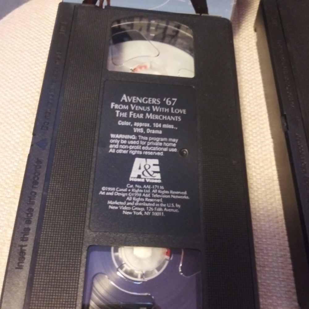 The Avenger's TV series video/book lot - Picture 5 of 15